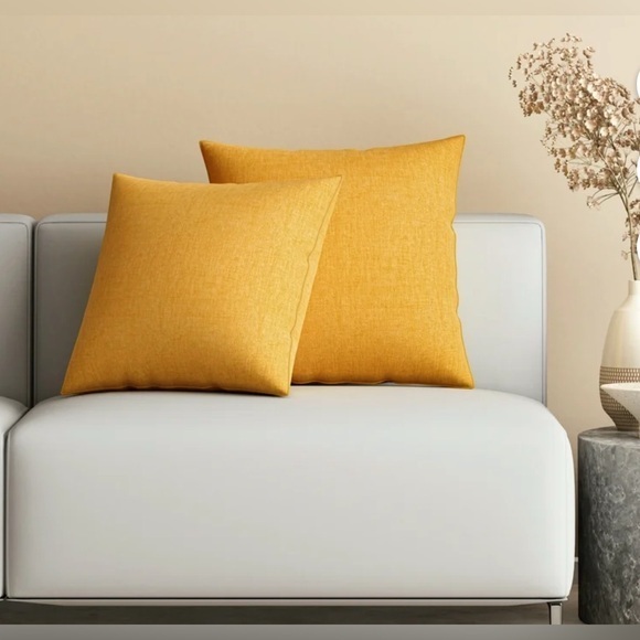 NWT 2 Throw Pillow Solid Yellow Decorative Throw Pillow Set, Grey, 18" x 18", - Picture 1 of 3